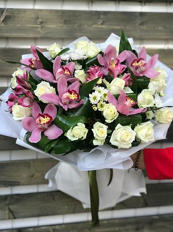Букет цветов из: Розы и Хризантемы в Сердобске